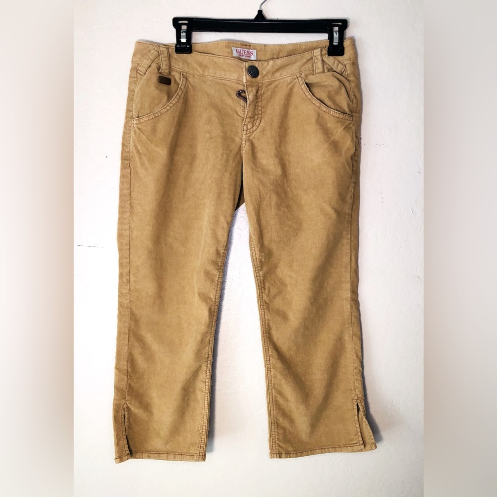 Guess jeans cropped corduroy capris.